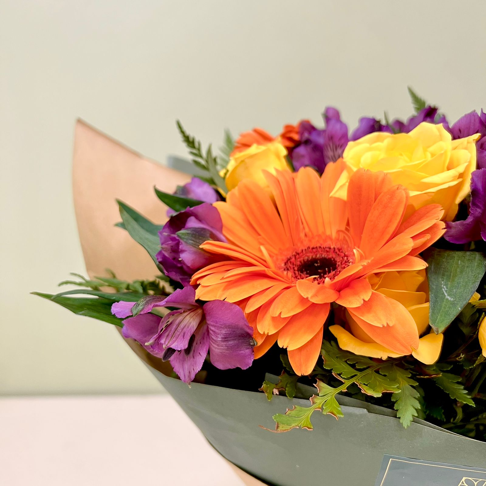 Ramo Gerberas Naranjas & Mini rosas